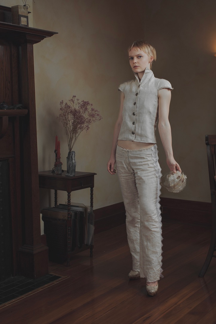 Short Cap-Sleeve Vest